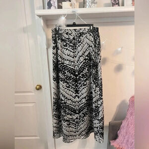 FINAL PRICE NWT Sugar Lips Minimalist Black & White Maxi Skirt